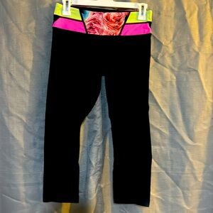 Lululemon size 6 flower print